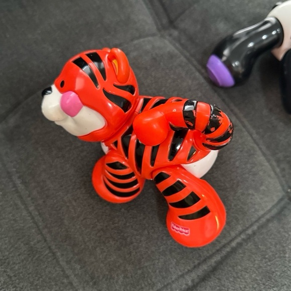 Vintage Fisher Price Amazing Animals Panda and Tiger - Picture 8 of 8